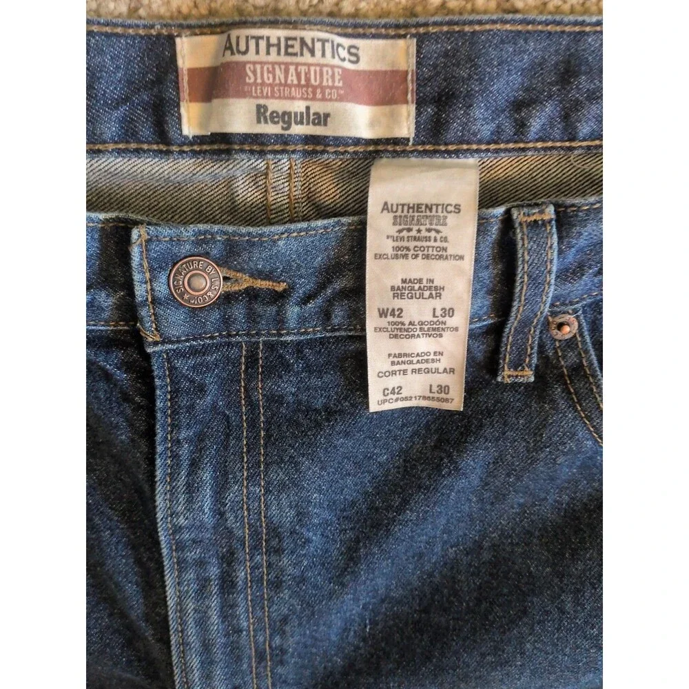Levis Authentics Signature Jeans Mens 42x30 Blue Classic Fit Straight Black
